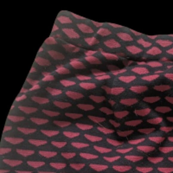 -Red black Knitted Pencil Skirt Fits 1X 16-18 - Picture 2 of 5